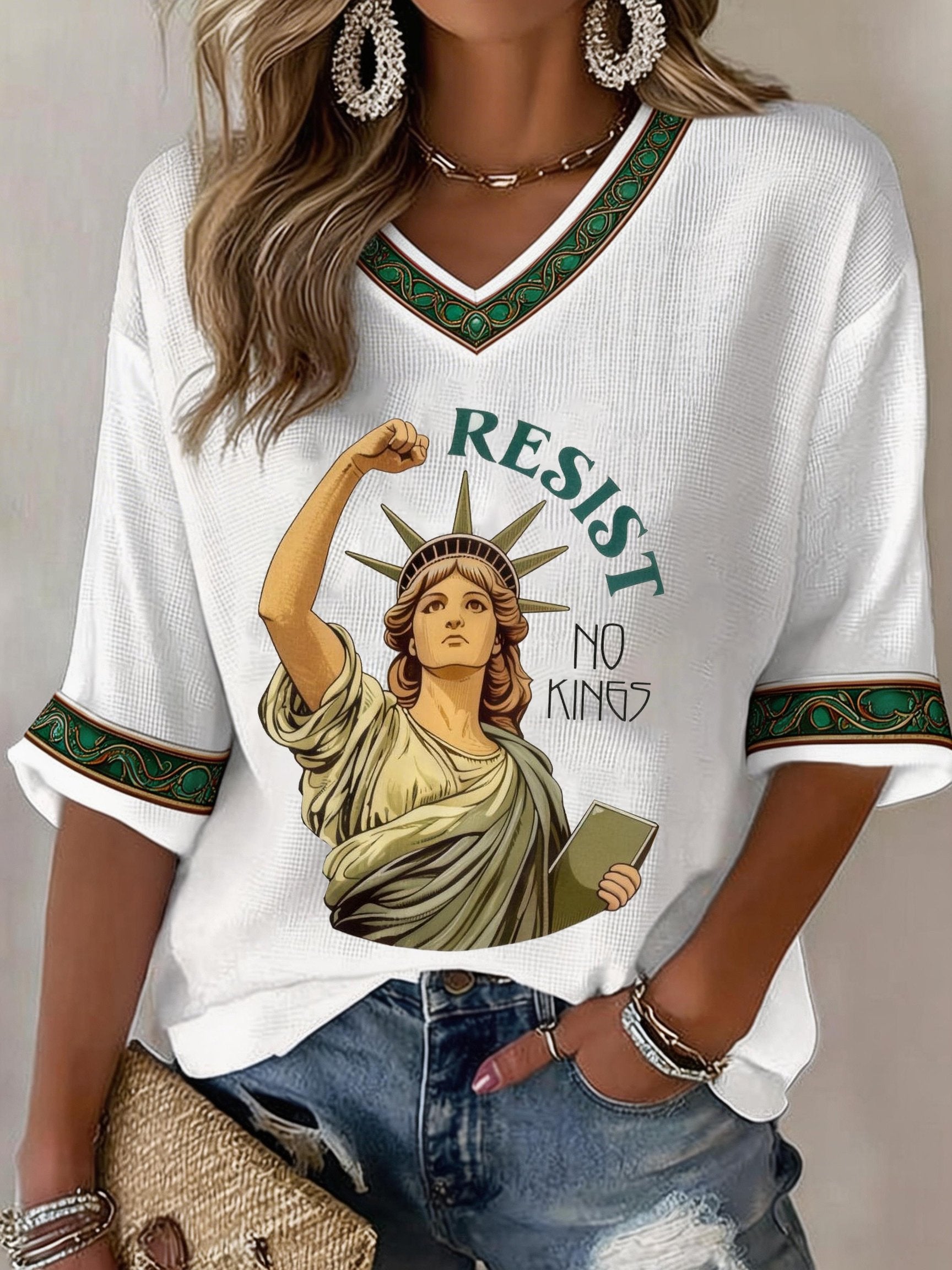 Women's No Kings Print V-Neck Top