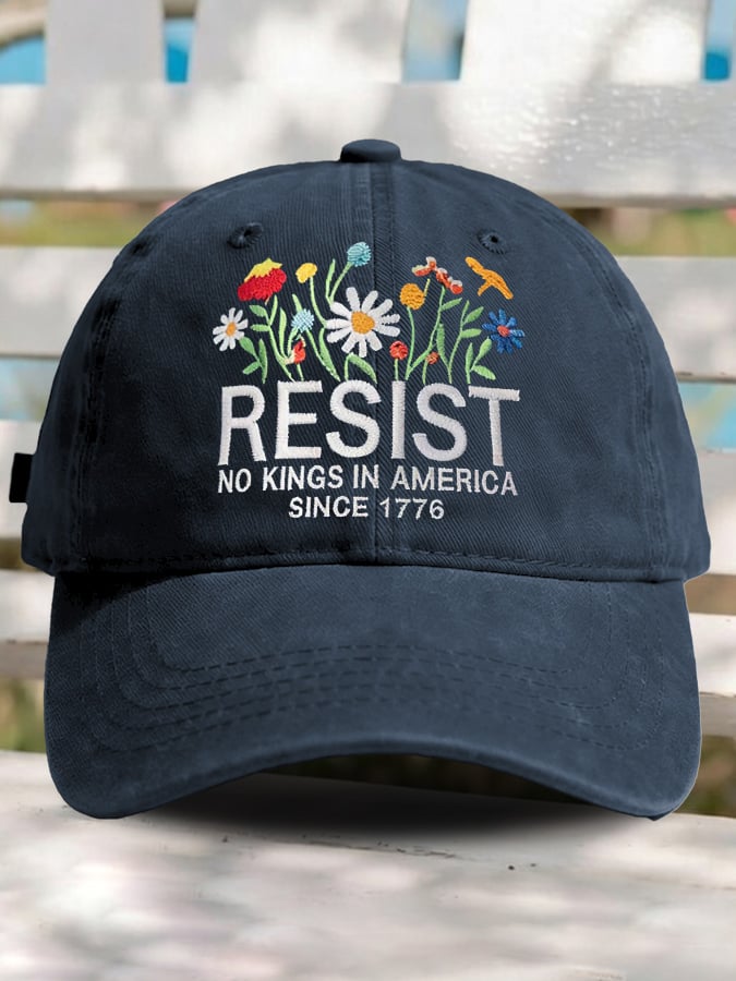 Retro Resist No Kings In America Since 1776 Print Baseball Cap