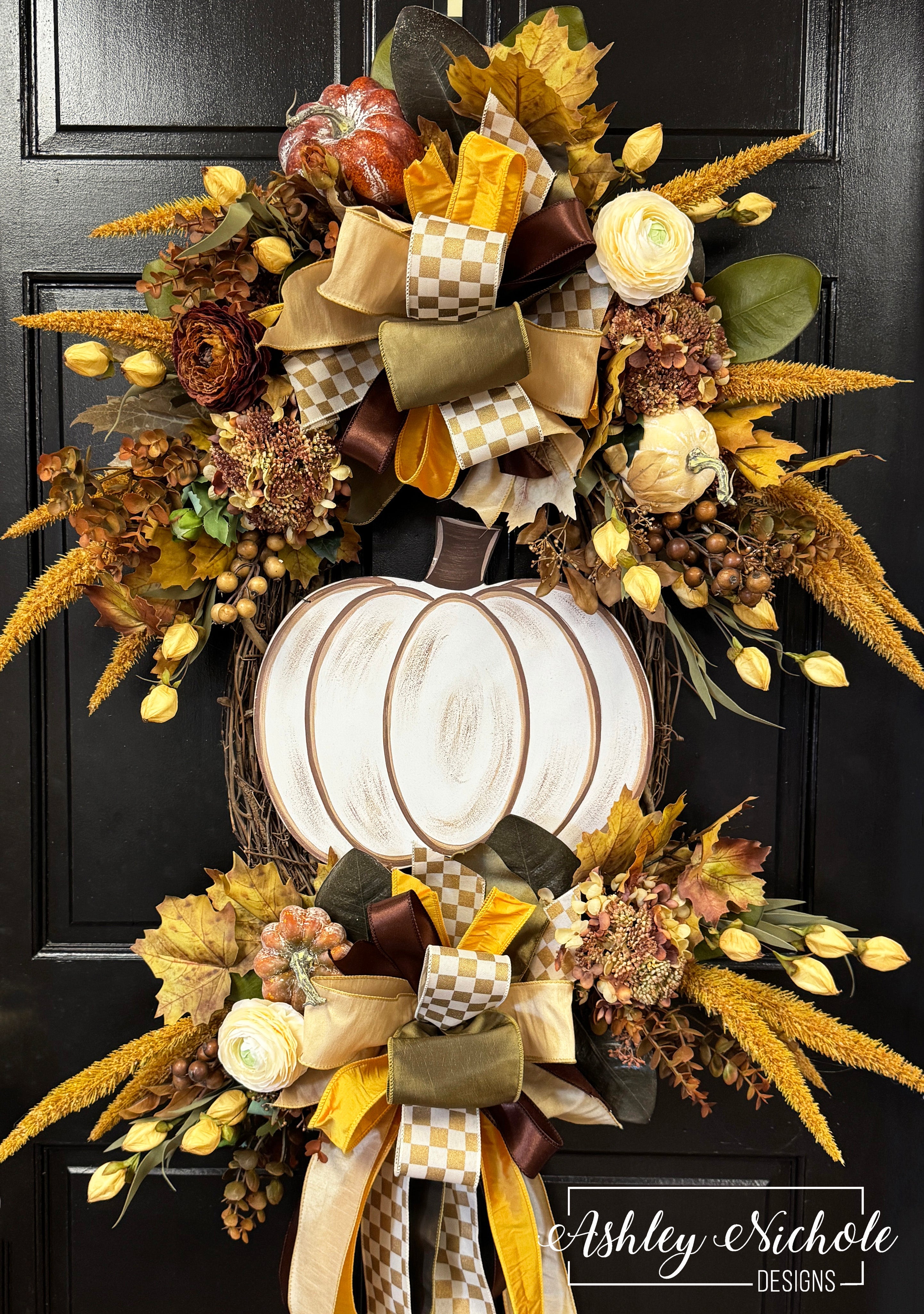 Cream Neutral Pumpkin Wreath
