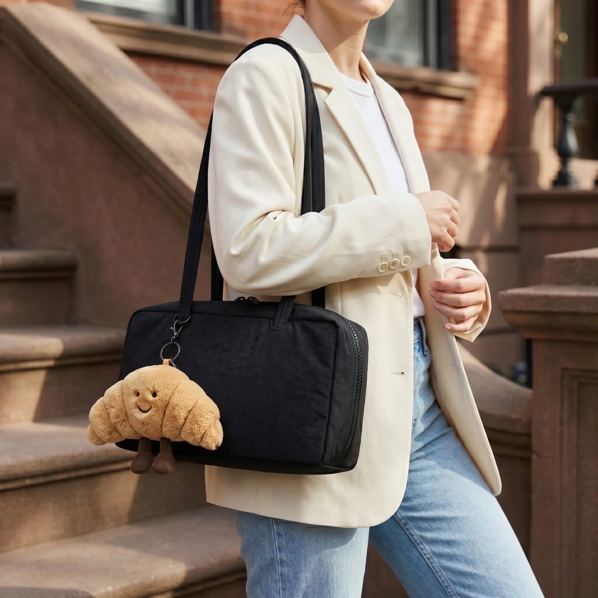 Bowly — The Roomiest Bowler Bag